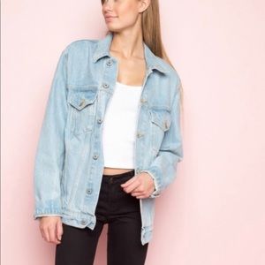 OVERSIZED JEAN JACKET
